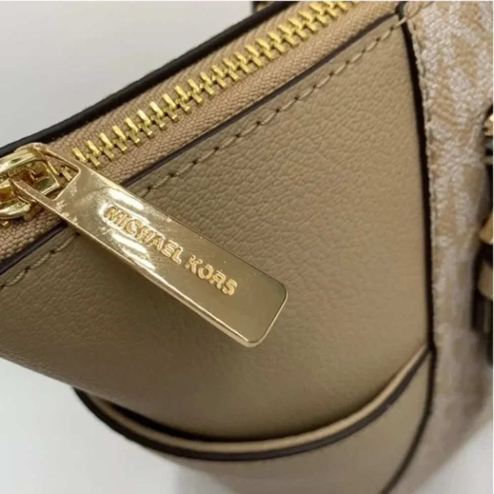 Michael Kors Charlotte Large Top Zip Tote - Picture 11 of 16